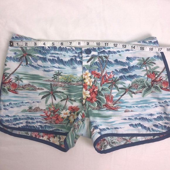 Vintage Roxy Swim / Surf Shorts - Picture 4 of 8
